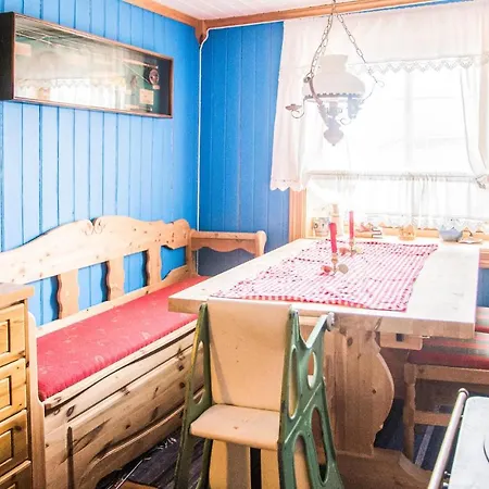 3 Bedroom Cozy In Сasa de vacaciones *